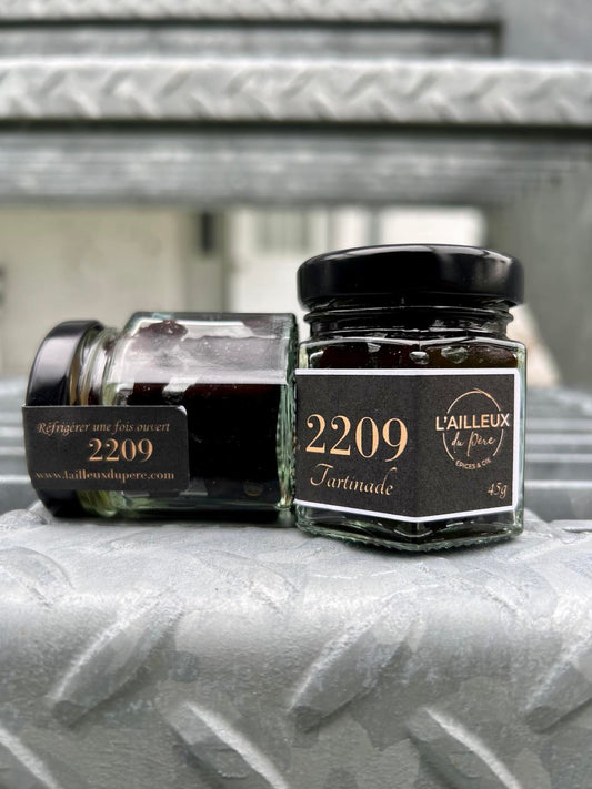 2209 - La tartinade d'ail noir.